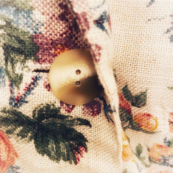 Women’s Vintage Linen Floral Blazer - Picture 4 of 4